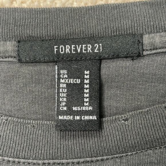 Forever 21: Gun Metal Gray Pearl Cropped Tee - Picture 3 of 7